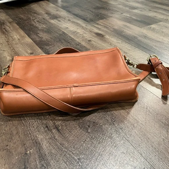 Vintage COACH Leather Briefcase - Picture 6 of 15